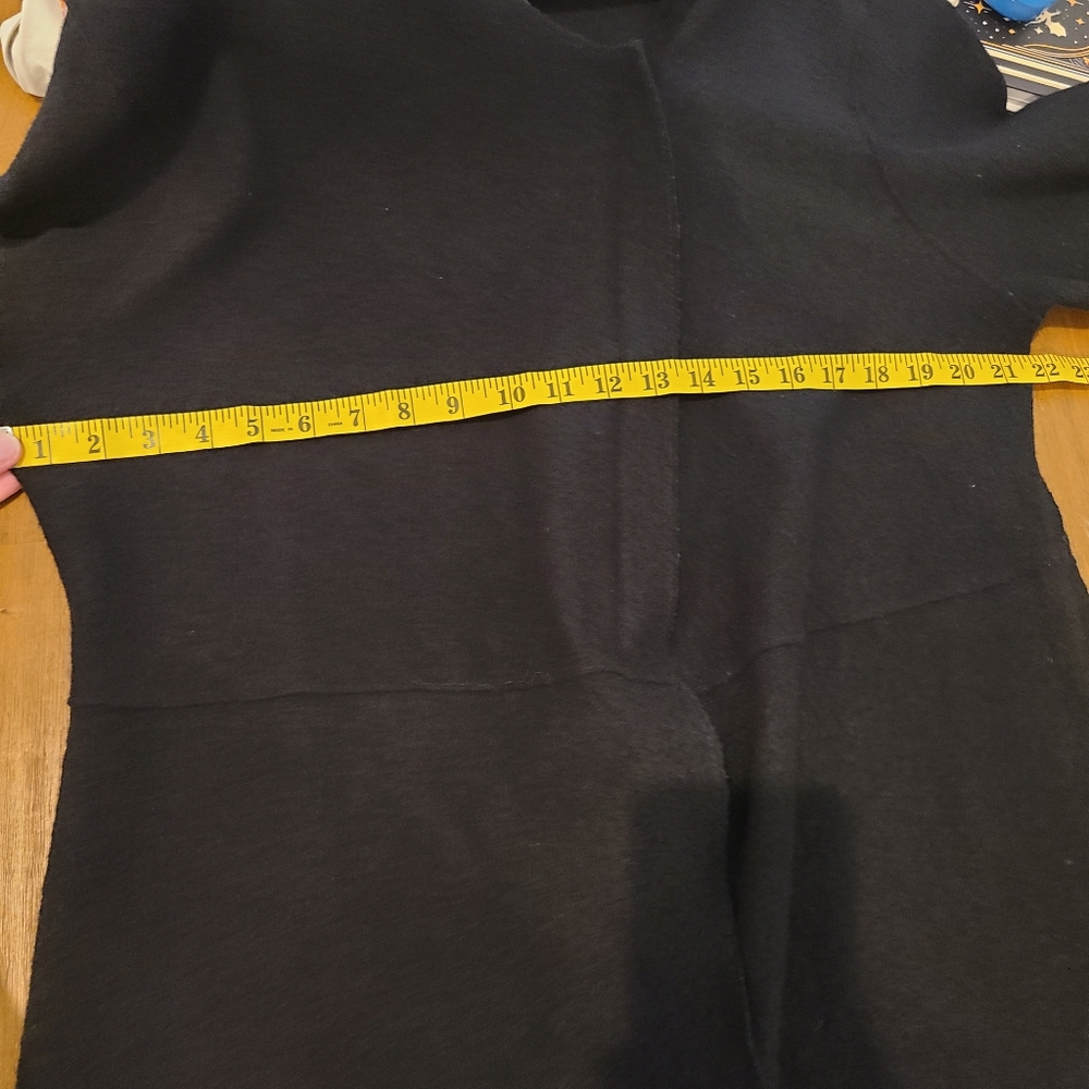 Eileen Fisher 100% Merino Wool Black Asymmetrical Zipper Jacket - Picture 7 of 10